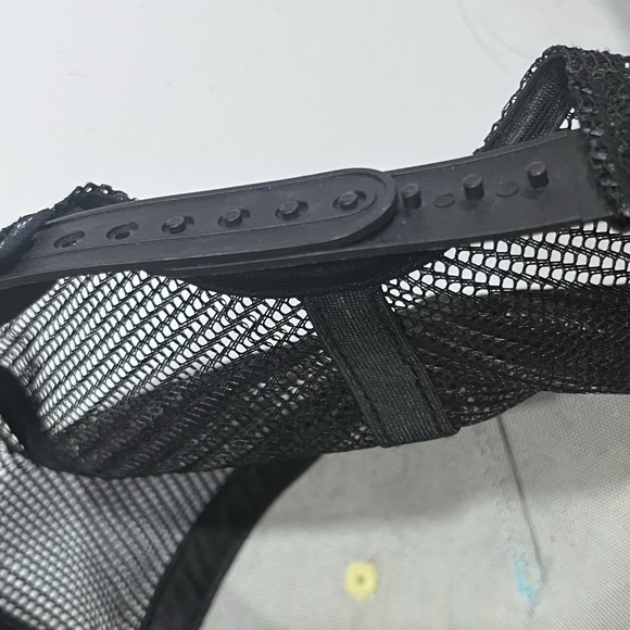 Cirque Chums Limited Collection Artist Series Kelly Halpin Trucker Cap Hat - Picture 3 of 7